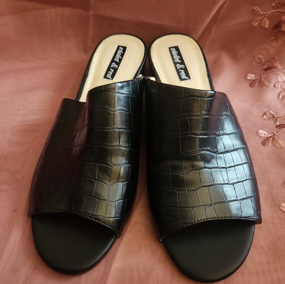 Violet & Red Slip On black  Peeptoe Flats Sandals Size 8.5 - Picture 4 of 8